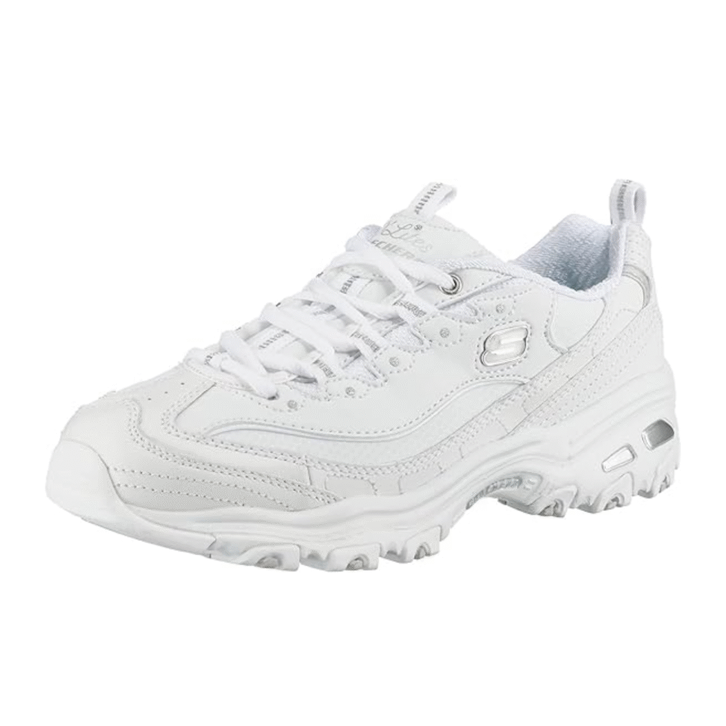 White Sneakers that fit the clean girl aesthetic.